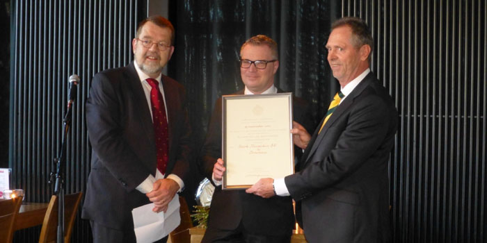 Eind januari ontving Sterk Heiwerken B.V. het koninklijk predicaat ‘Hofleverancier’. Een bijzondere eer die niet veel bedrijven toekomt.