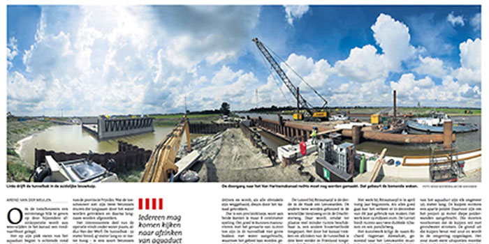 Vrijdag 29 augustus wordt in het Van Harinxmakanaal bij Ritsumasyl het aquaduct voor de Haak om Leeuwarden op zijn plaats gelegd.