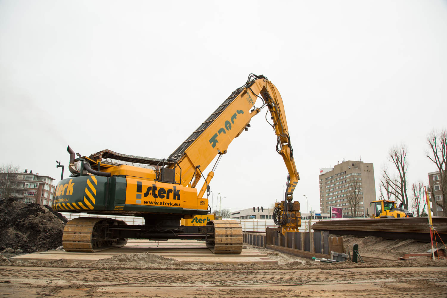 Sterk - Damwand Plaatsen Leidschendam Mall of the Netherlands