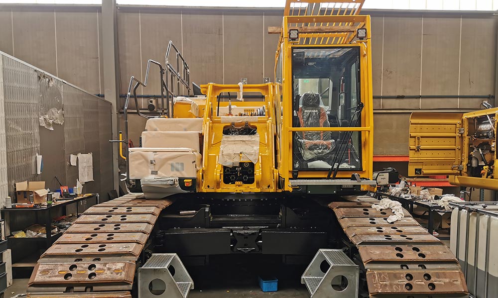Nadat we in 2018 na jaren ontwikkelen onze nieuwste hydraulische kraan in gebruik konden nemen is intussen nr. 2 bijna gereed.