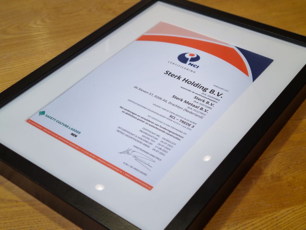 Sterk is overtuigend geslaagd voor de audit van de Safety Culture Ladder (SCL) trede 3. Eind augustus mochten we het certificaat in ontvangst nemen.